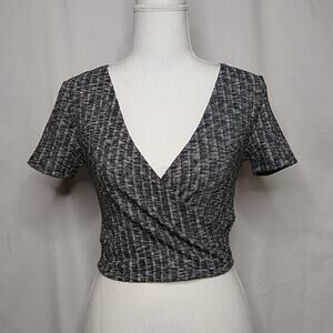 Forever 21 Womens Top Short Sleeve Surplice Cropped Medium Gray